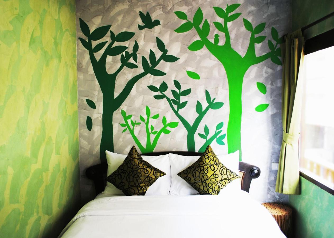 Focal Local Bed & Breakfast Бангкок Номер фото