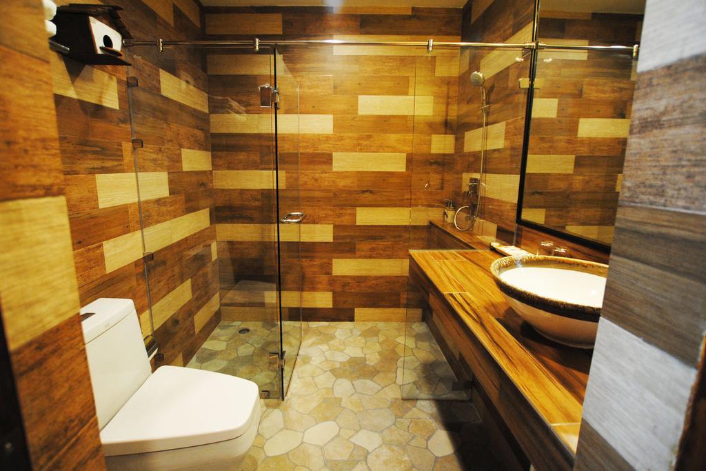 Focal Local Bed & Breakfast Бангкок Экстерьер фото